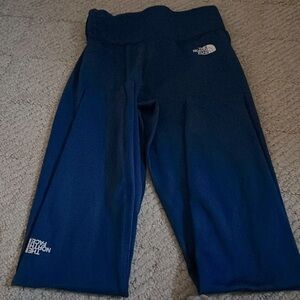 Leggings that are electric blue and are very comfortable that has logos